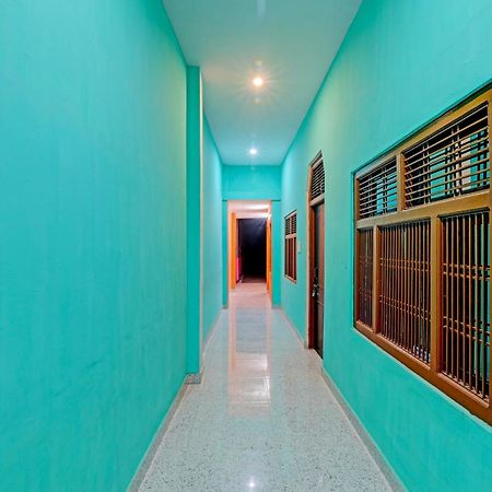 Hotel O Home Om Marriage Hall Ayodhya Bagian luar foto