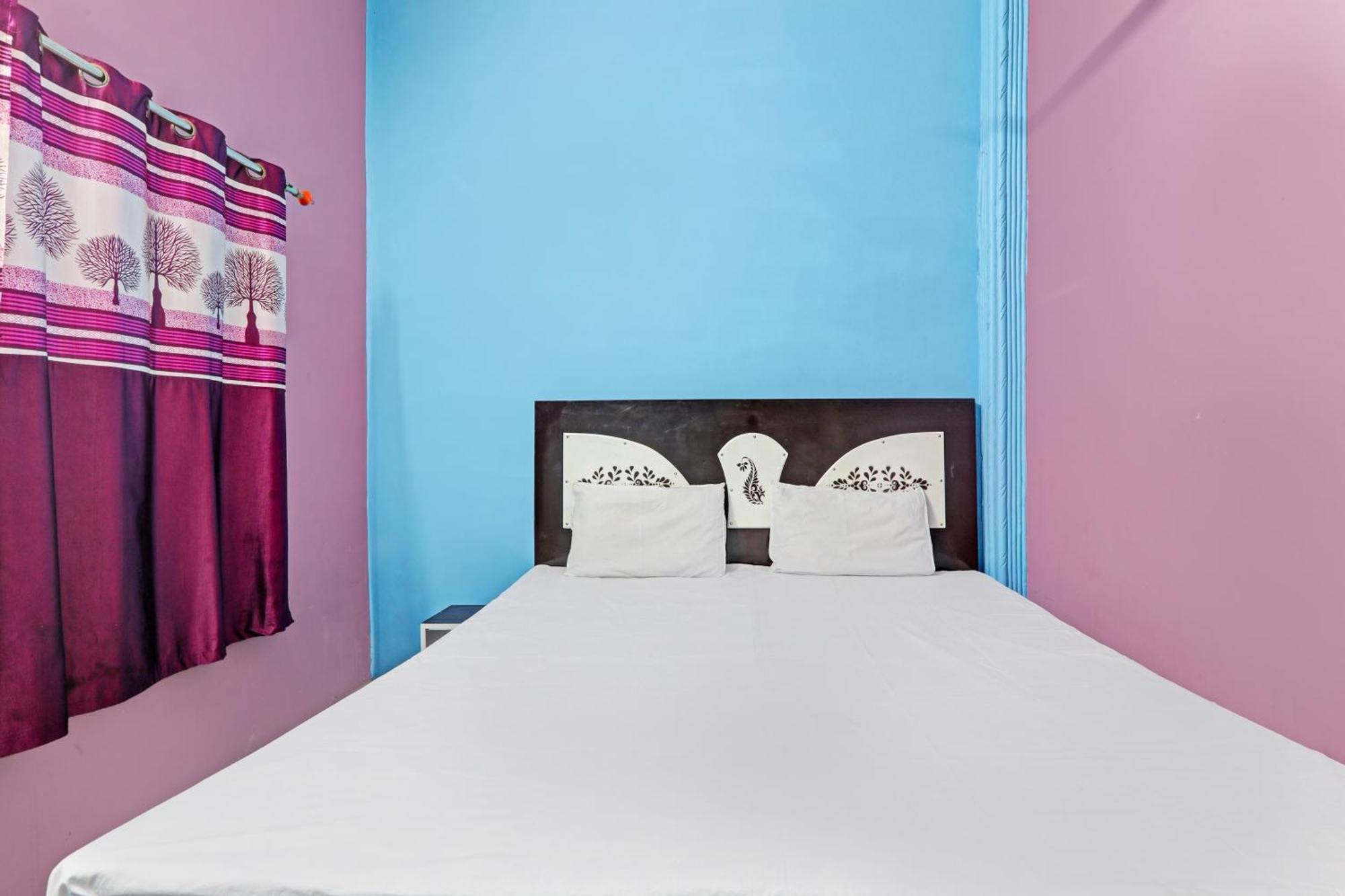 Hotel O Home Om Marriage Hall Ayodhya Bagian luar foto
