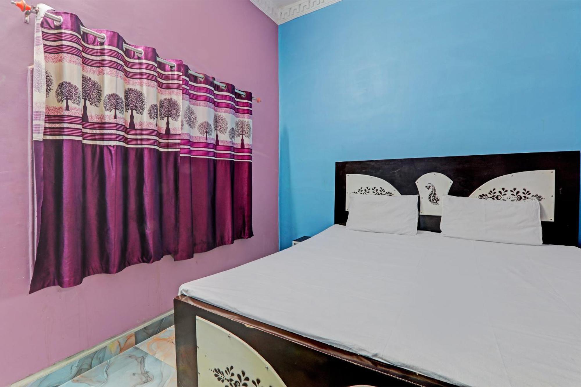 Hotel O Home Om Marriage Hall Ayodhya Bagian luar foto