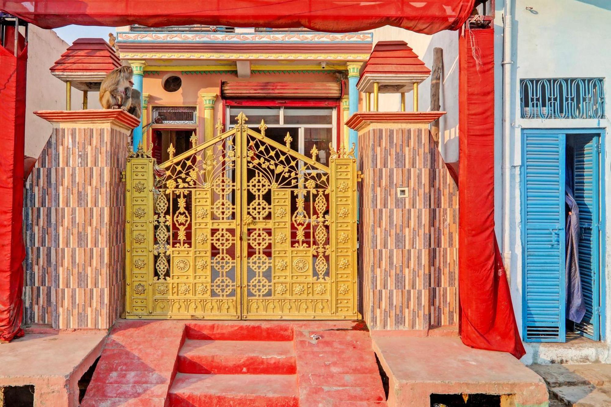 Hotel O Home Om Marriage Hall Ayodhya Bagian luar foto
